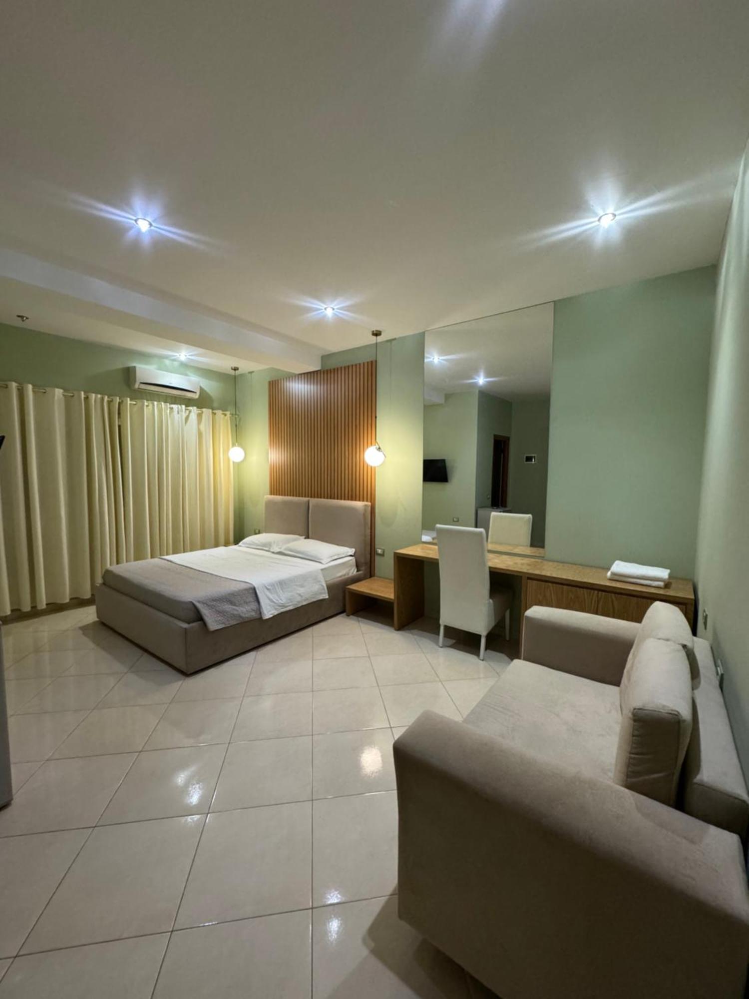 Hotel Kaloshi Mezez 外观 照片